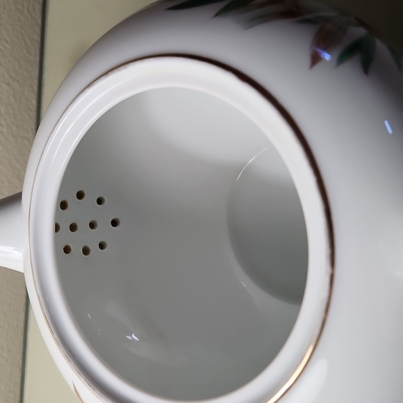 Noritake pattern 5565 teapot without lid. - Picture 3 of 8